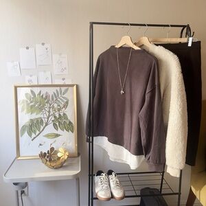 Women Brand New：Long Sleeve Sweatshirt/Drop Shoulder/Dark Brown/ Little HighNeck